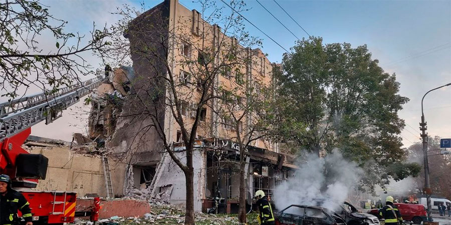 У Черкасах на готель впала збита ракета
