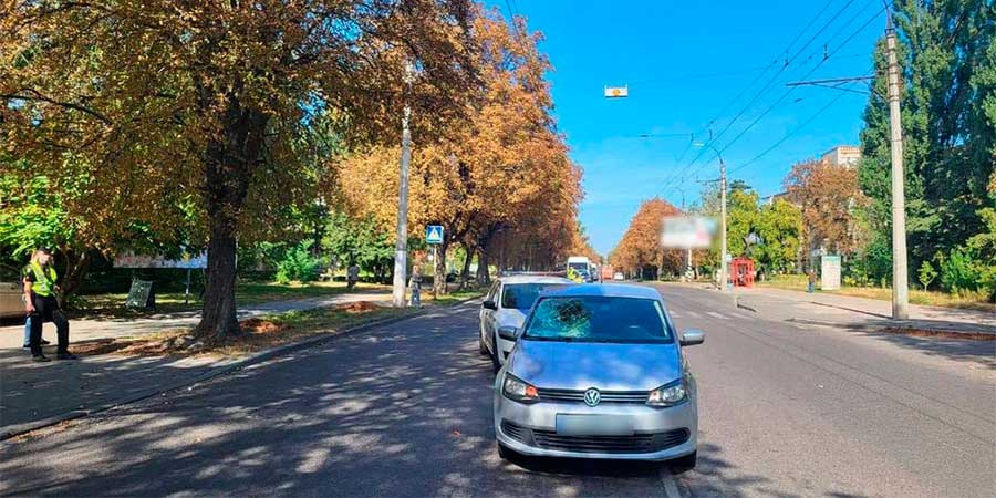 Volkswagen Polo після наїзду на пішохода у Черкасах