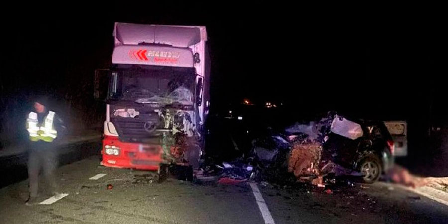 ДТП між вантажівкою Mercedes-Benz та Suzuki Grand Vitara