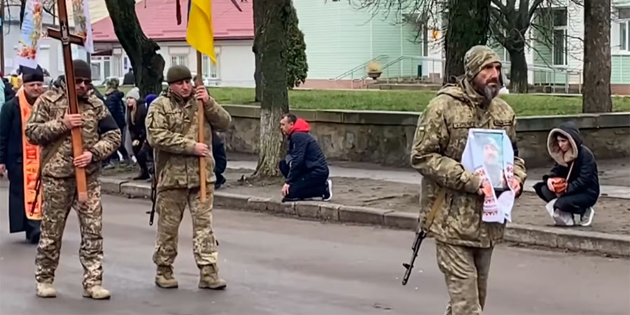 Прощання із військовослужбовцем Анатолієм Шевченком у селі Молодецьке