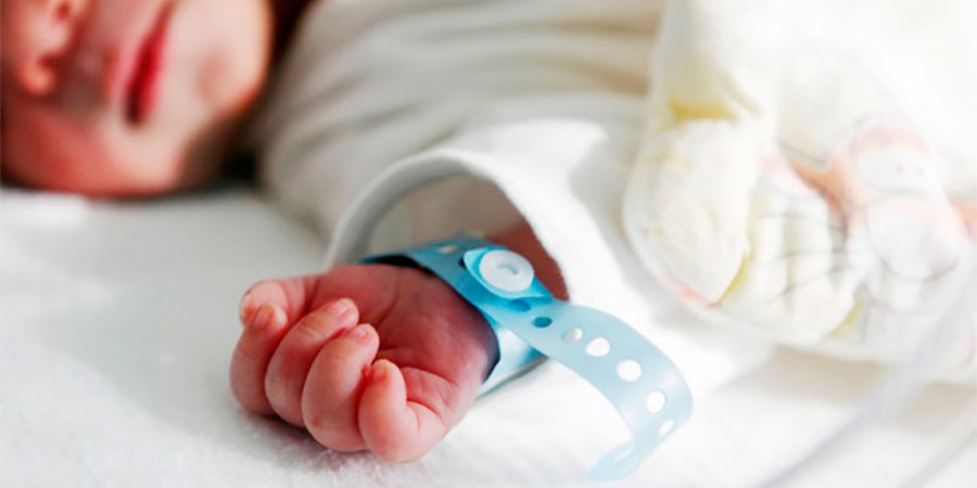 Новонароджена дитина