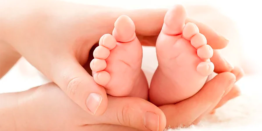 Ніжки дитини