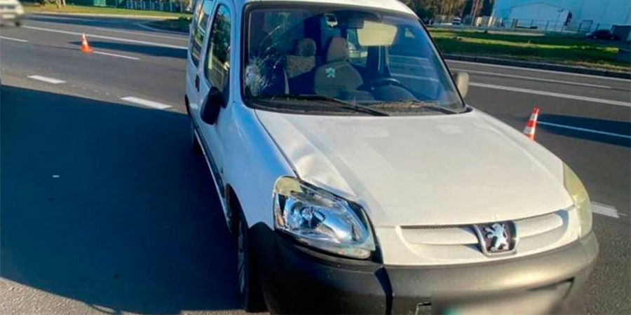 Peugeot Partner після наїзду на пішохода у Черкасах