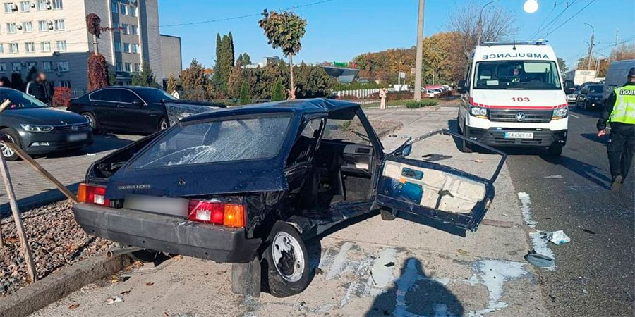 ЗАЗ після ДТП на Смілянській у Черкасах