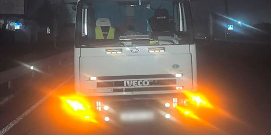 Вантажівка Iveco після наїзду на пішохода