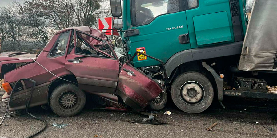 ДТП між MAN та легковим автомобілем ВАЗ-2115 у селі Ротмістрівка