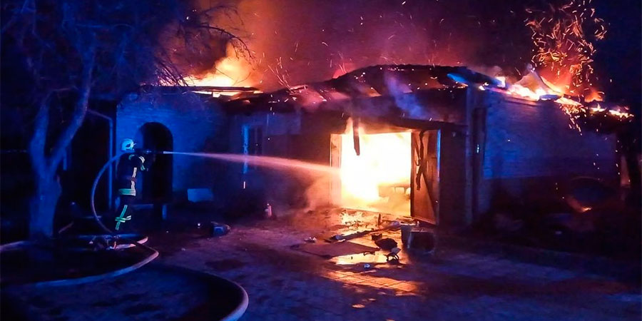 У Жашкові загорівся гараж
