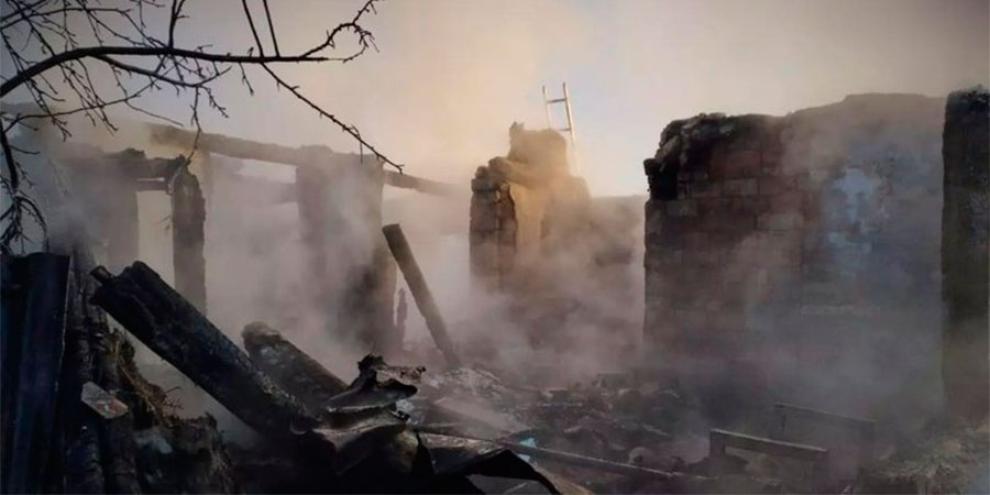 Будинок у селі Матусів після пожежі