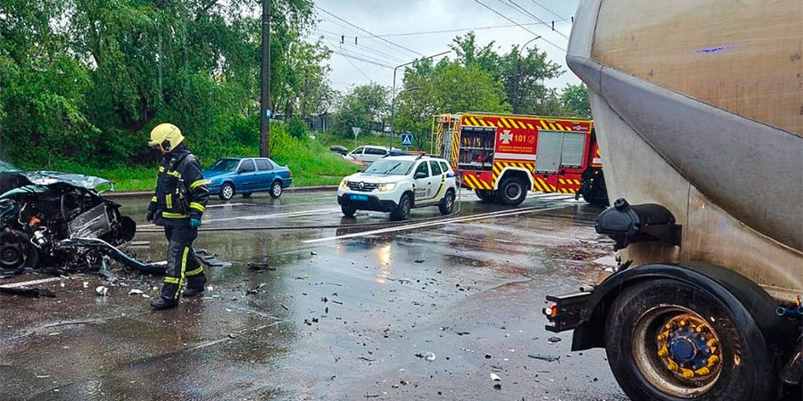 ДТП у Черкасах на вулиці Руставі