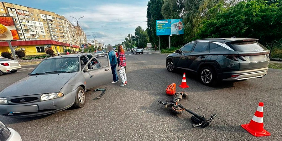 ДТП у Черкасах на вулиці Сержанта Жужоми