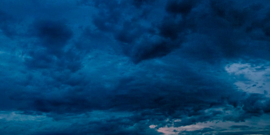 Тривожне небо