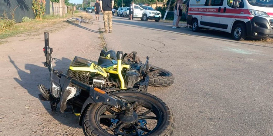 ДТП між мотоциклом та велосипедом у селі Степанці