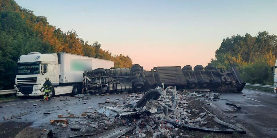 ДТП між фурами Volvo та DAF