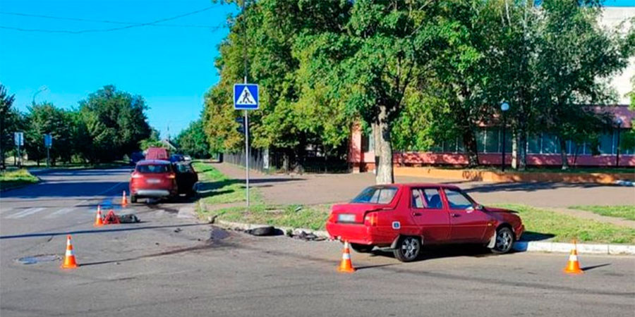 ДТП у Черкасах на перехресті вулиць Пастерівської з Гетьмана Сагайдачного