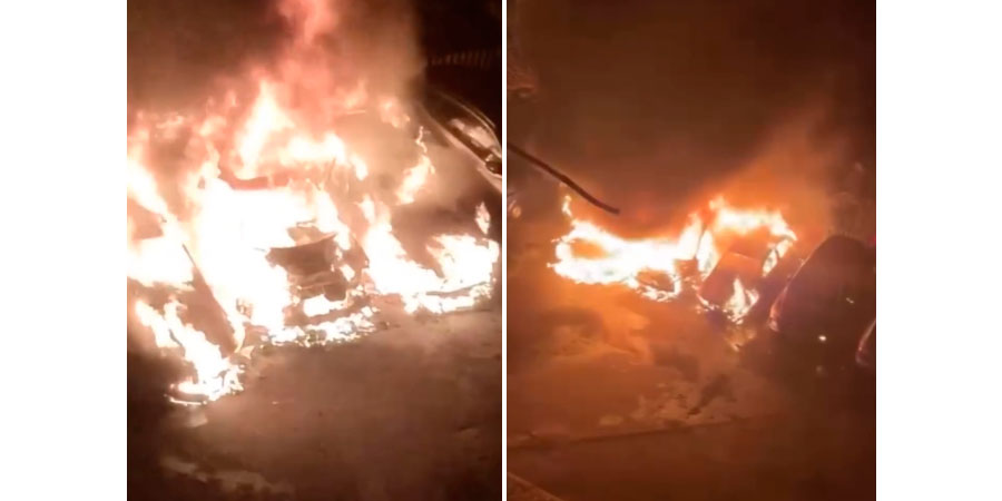 Горить 3 автомобіля