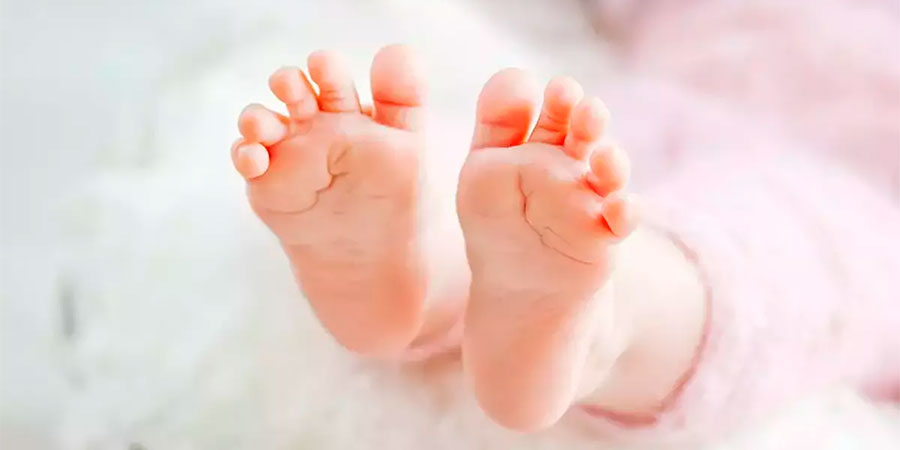Ніжки новонародженого