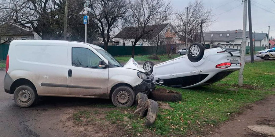 ДТП між Ford Fiesta та Fiat Doblo у Черкасах