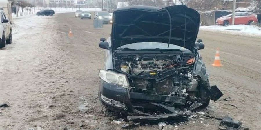 Nissan Sunny після ДТП у Черкасах