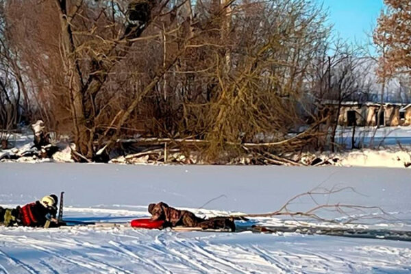 У селі Лебедівка рятувальники врятували рибалку, котрий провалився під лід