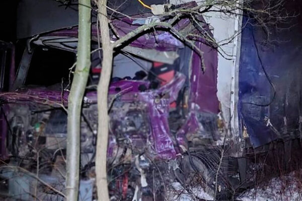 Біля Умані сталася аварія між двома вантажівками