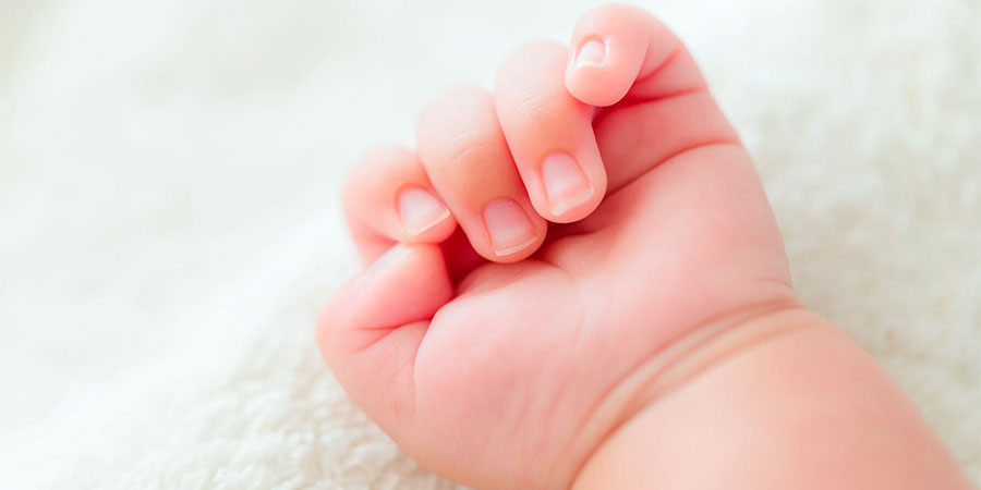 Рука дитини