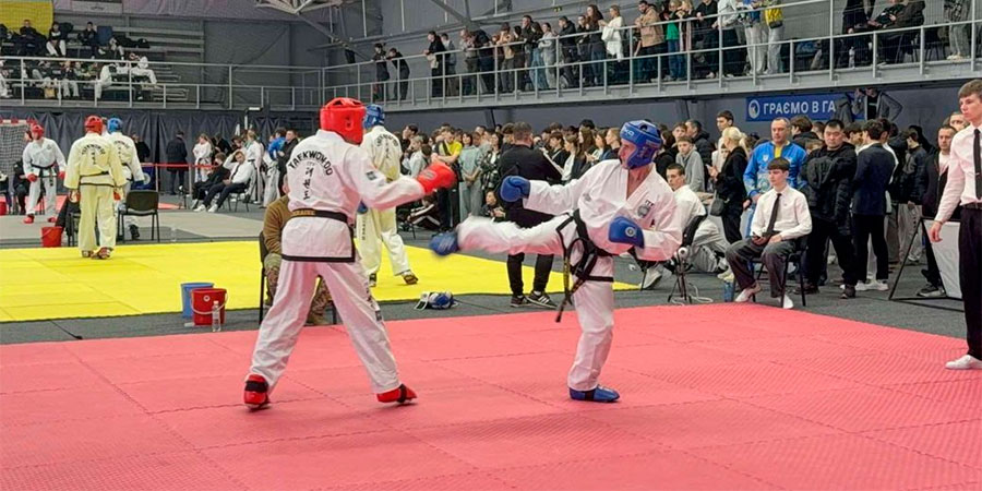 Спортсмени