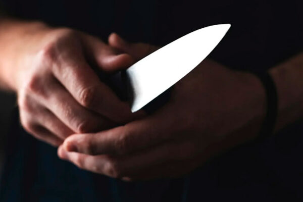 У Черкасах 38-річний чоловік вдарив ножем у груди 22-річного