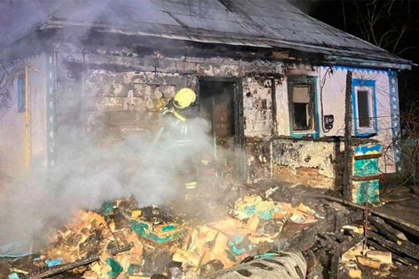 У пожежі у Яснозір’ї три людини отримали опіки