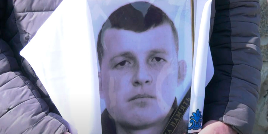 Помер солдат Артем Алексанов