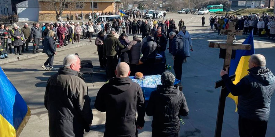 Прощання із військовослужбовцем Віктором Жаруном