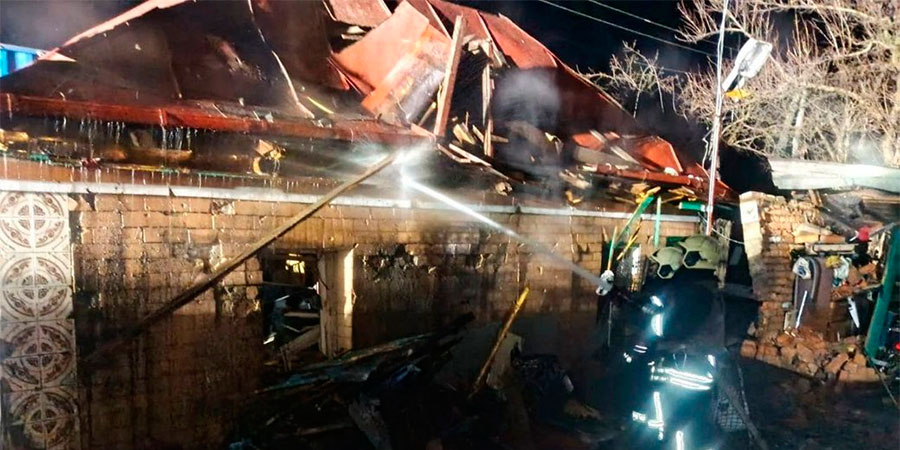 Зруйнований будинок