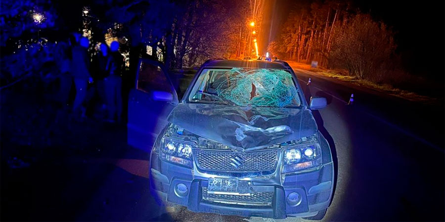 Suzuki Vitara після наїзду на пішохода у Черкасах