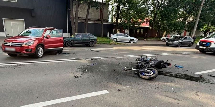 ДТП у Черкасах на вулиці Руставі
