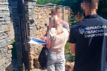 У Черкаській області колишній виконувач обов’язків директора державного підприємства підозрюється у незаконному видобутку граніту