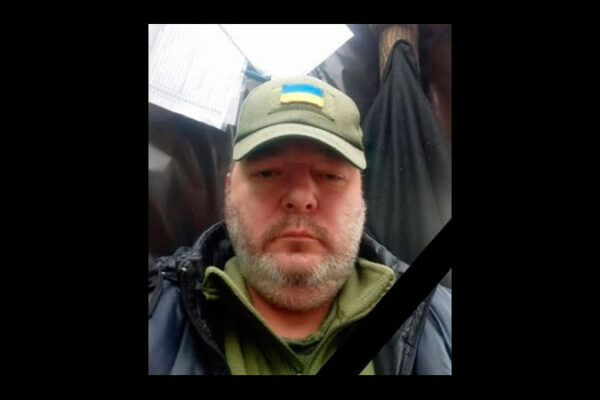 У Лисянці відбулося поховання захисника Володимира Василенка