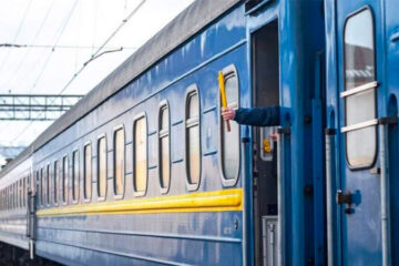 Між Черкасами та Чернівцями курсуватиме прямий потяг