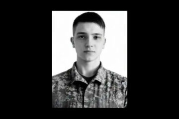 У Черкасах поховали захисника Антіна Бездетка