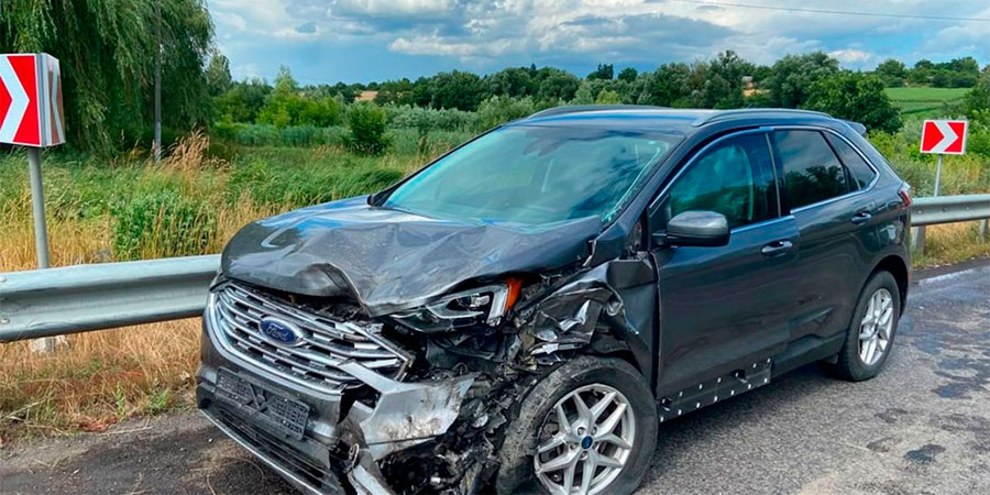 Ford Edge після ДТП у селі Доброводи