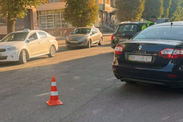 12 серпня у Смілі автомобіль збив 10-річну дівчину