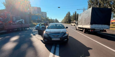 Hyundai Sonata після наїзду на жінку у Черкасах
