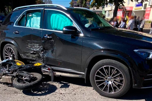 17 вересня у Звенигородці сталася аварія між авто та мотоциклом