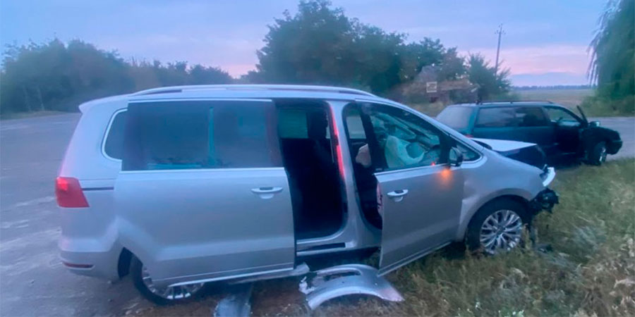 ДТП між Volkswagen Sharan та Skoda Octavia