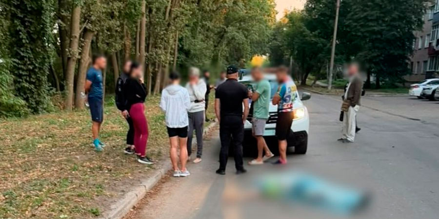 В Умані під колесами авто загинув чоловік