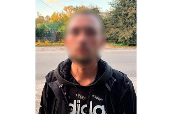 У Смілі чоловік викрав у жінки сумку із майже 50000 грн