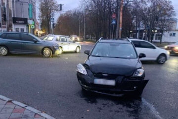 25 жовтня у Черкасах сталася аварія між Skoda Fabia та Kia Ceed