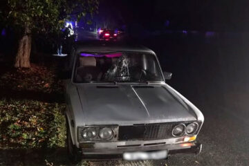 У Корсунь-Шевченківському під колесами авто загинула 60-річна велосипедистка