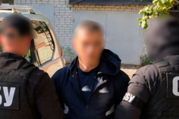 Затримали посадовця Укрзалізниці, котрий вимагав кошти із підлеглих